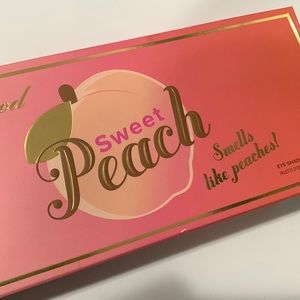 Sweet Peach Eye Shadow Palette